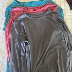 Lululemon long sleeve tops. 3.